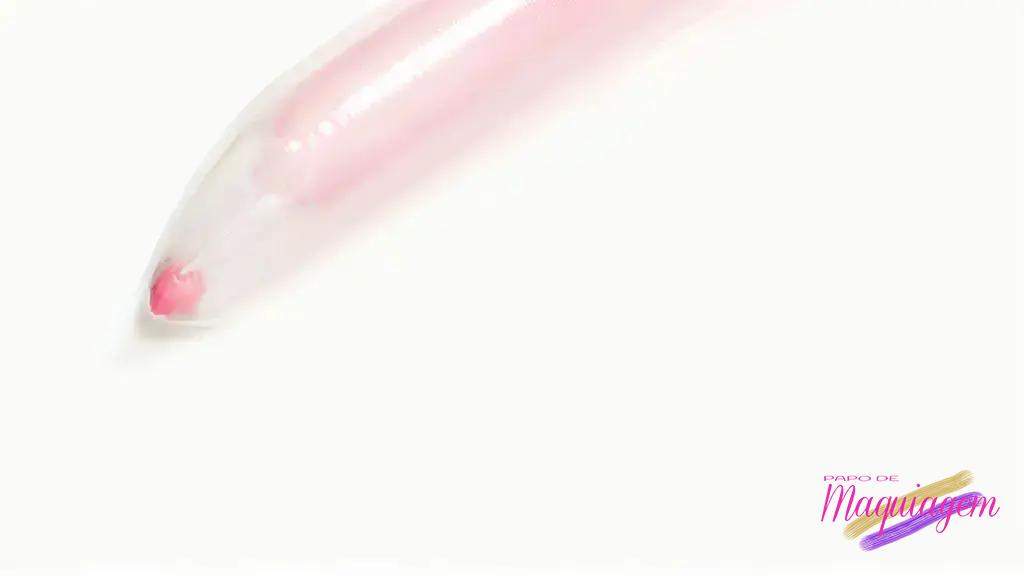 Escolha de produtos: batons, lápis e fórmulas que aumentam volume