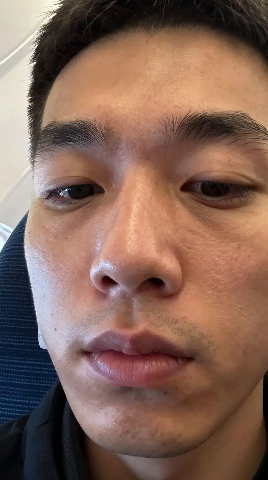 Você não vai acreditar no que o ar do avião faz à sua pele!