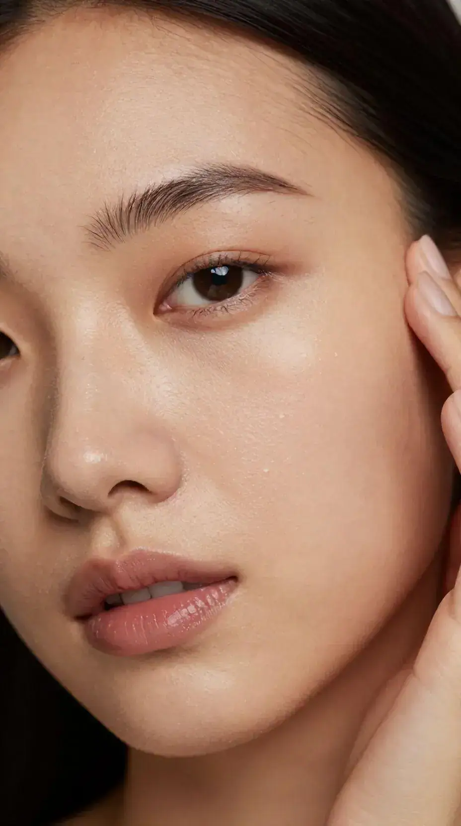 Pare de matar o viço! O truque com pó solto que maquiadores não contam