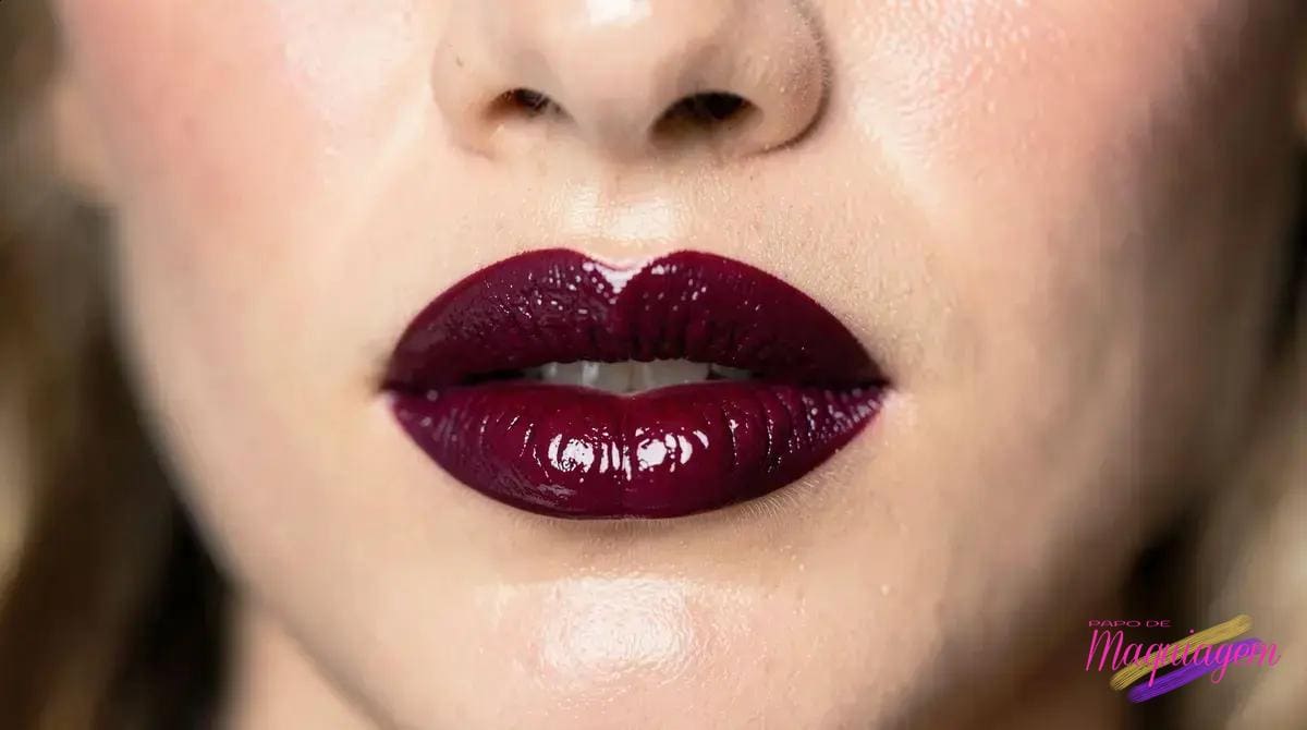 Batom vinho intenso: descubra como escolher e arrasar com essa cor poderosa