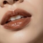 Lábios em cor marrom vintage: descubra o charme que vai transformar seu visual